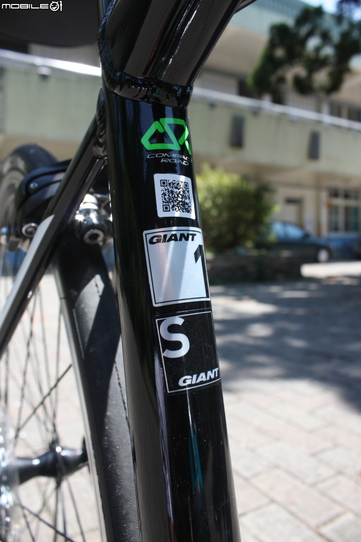 2017 GIANT Contend 1 黑/白 開箱分享