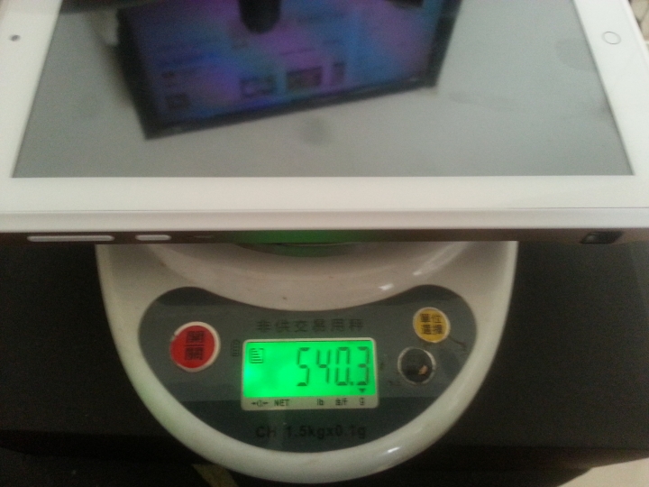 {開箱}不專業之簡易開箱文 瑋台科技平板投影機