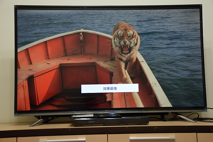 UHD disc player 與 BenQ 50IZ7500 絕妙搭配體驗 4K 完美呈現