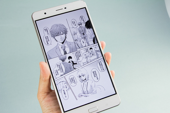 ASUS大螢幕ZenFone 3 Ultra 突出的影音體驗
