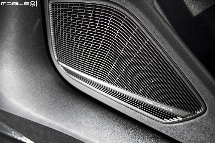 盡顯成熟魅力 Audi A4 45 TFSI quattro