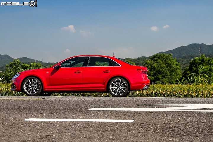 盡顯成熟魅力 Audi A4 45 TFSI quattro