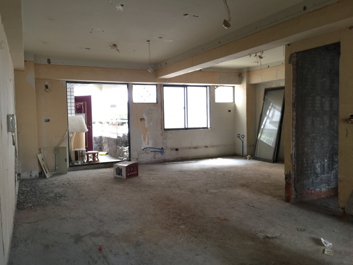 【開箱】25坪個性輕工業 - 破壞與重建 (10/06 照片更新)