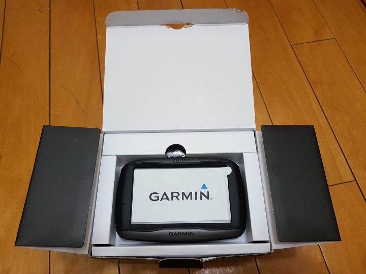 ＳＹＭＧＴＳ３００GARMIN ZUMO590開箱分享