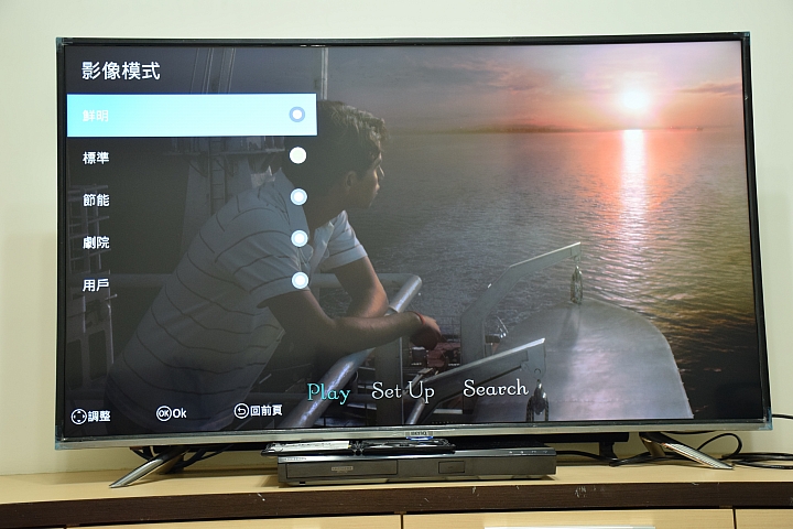 UHD disc player 與 BenQ 50IZ7500 絕妙搭配體驗 4K 完美呈現