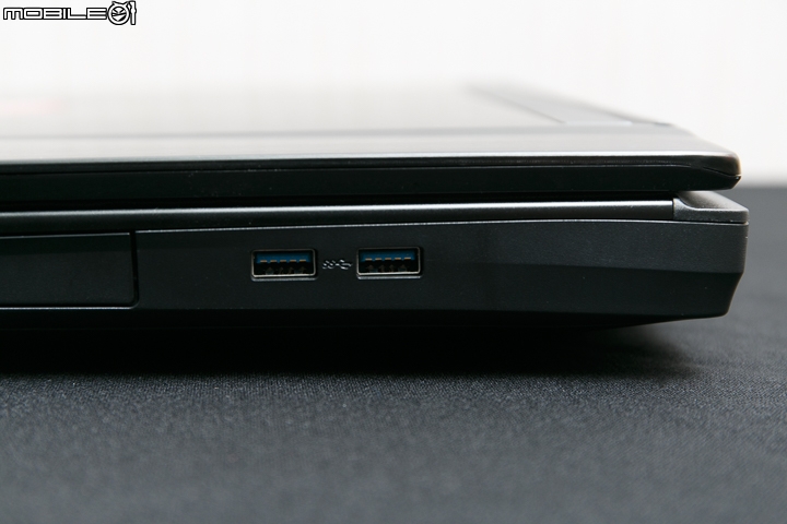 嶄新效能時代 MSI GT72VR 6RD DOMINATOR
