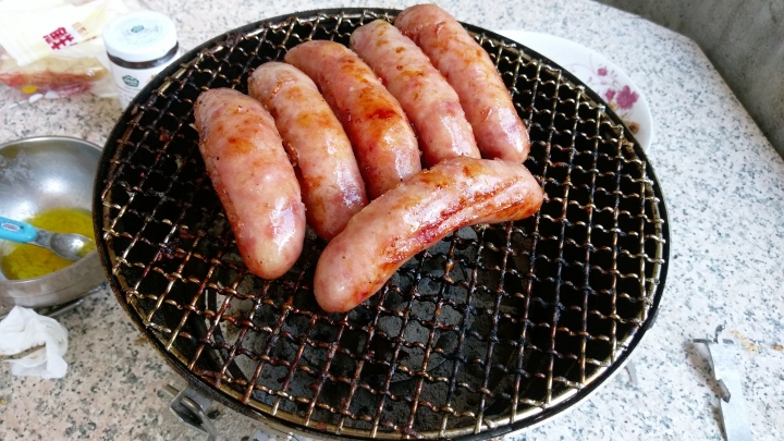 隨身烤肉架~隨便寫的開箱文~圖多