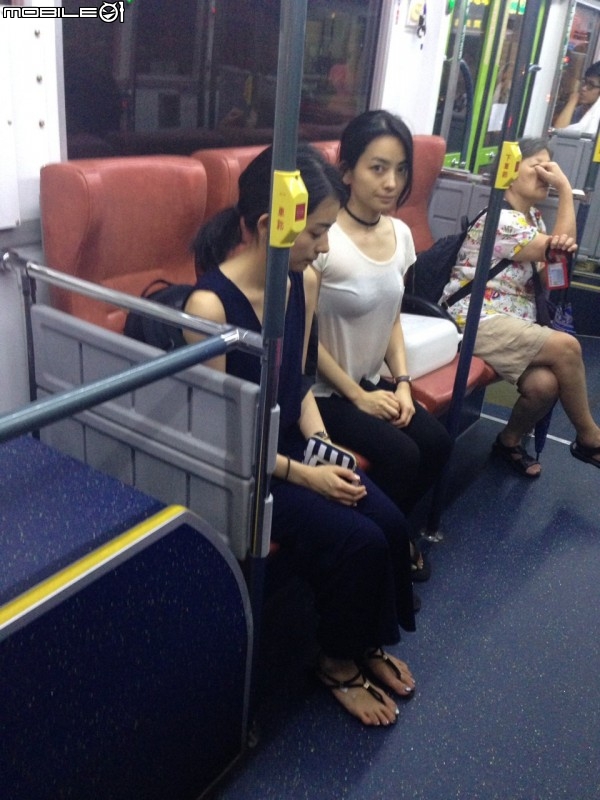 公車上遇到這對雙胞胎 麗質天生讓網友推爆