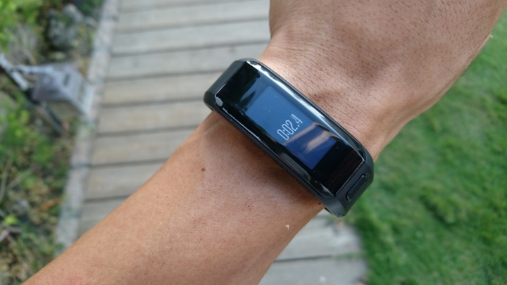 【試用】完美融入"心"生活 | Garmin vívosmart® HR(一卡通版)