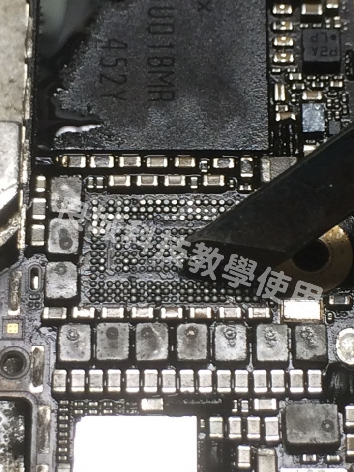 I Phone 5S 五馬分屍(不專業維修分享)