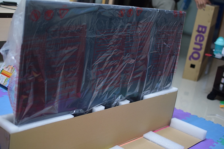 UHD disc player 與 BenQ 50IZ7500 絕妙搭配體驗 4K 完美呈現