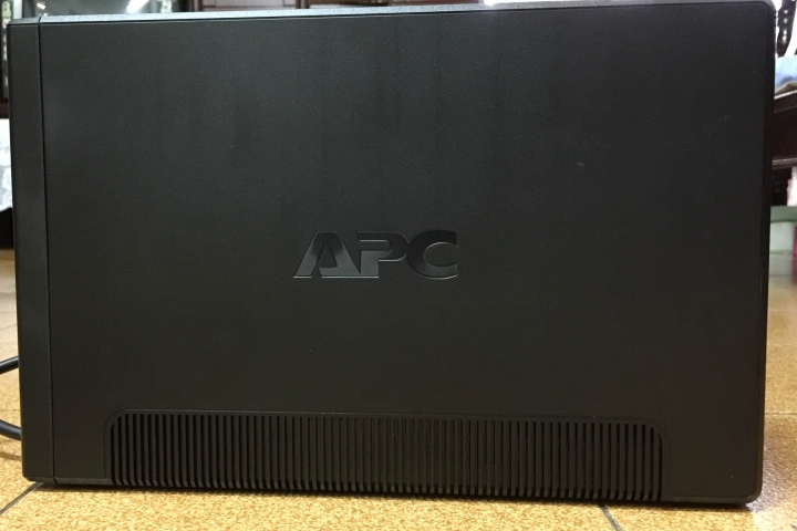 停電 跳電的救星 APC Back-UPS Pro 1000 在線互動式UPS