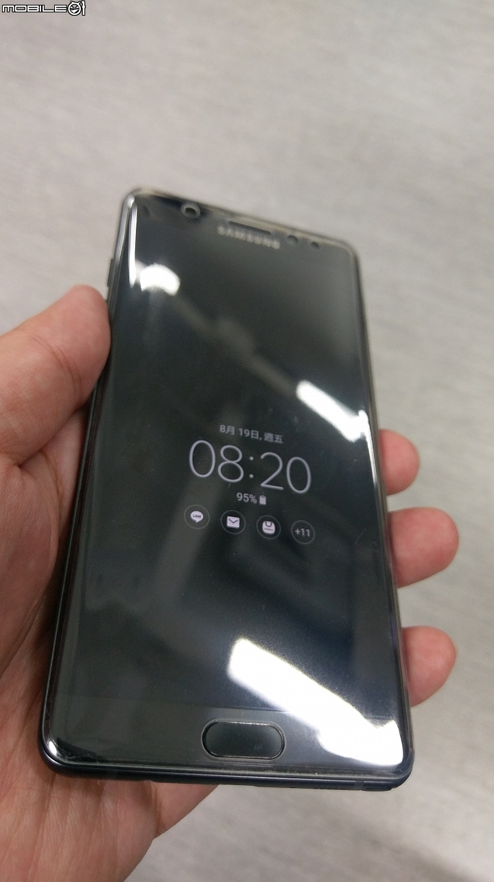 Note 7入手嘍~怕摔手機的朋友還有3D曲面滿版保護貼的朋友們可以參考看看
