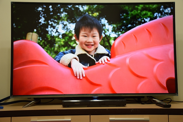 UHD disc player 與 BenQ 50IZ7500 絕妙搭配體驗 4K 完美呈現