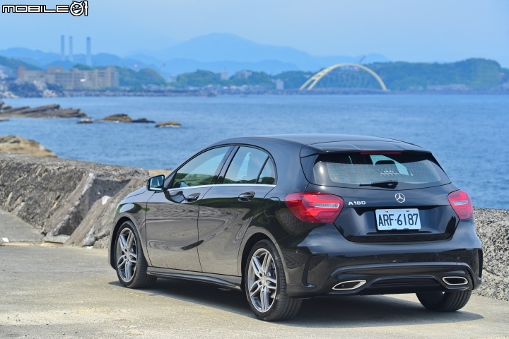 帥勁上身 強化均衡特質 M.Benz A180 AMG Line