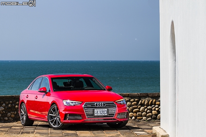 盡顯成熟魅力 Audi A4 45 TFSI quattro