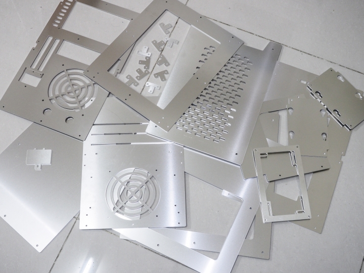 ~工作日誌~ ITX自製水冷用機殼 (持續更新中...)