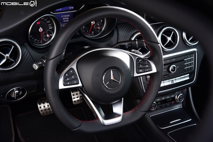 帥勁上身 強化均衡特質 M.Benz A180 AMG Line