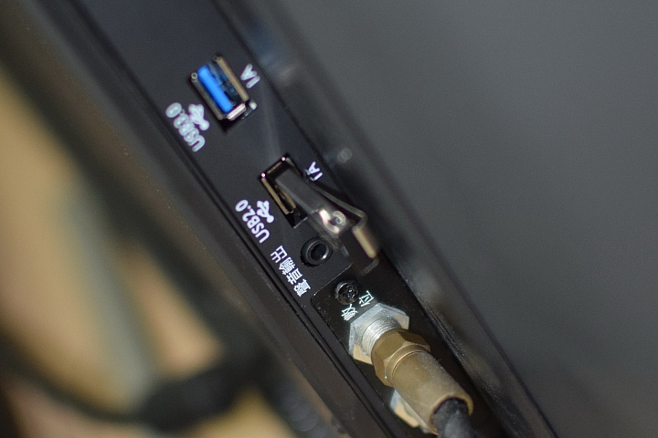 UHD disc player 與 BenQ 50IZ7500 絕妙搭配體驗 4K 完美呈現