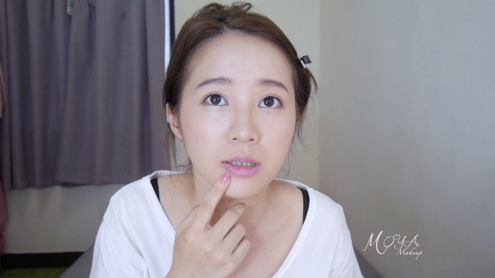 IU風無辜垂眼清雅妝