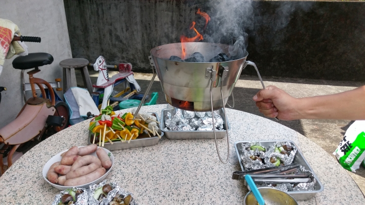 隨身烤肉架~隨便寫的開箱文~圖多
