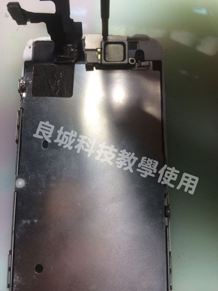 I Phone 5S 五馬分屍(不專業維修分享)