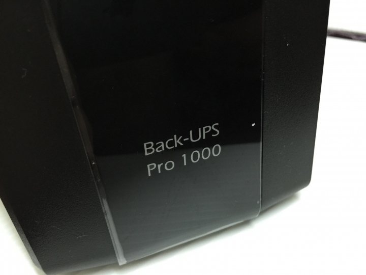 停電 跳電的救星 APC Back-UPS Pro 1000 在線互動式UPS