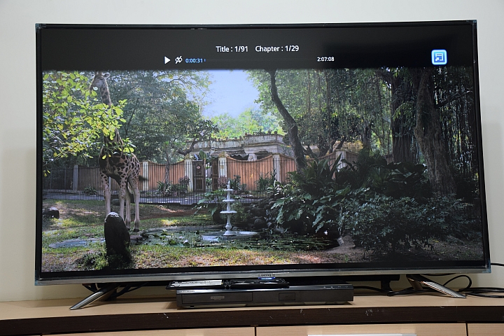 UHD disc player 與 BenQ 50IZ7500 絕妙搭配體驗 4K 完美呈現