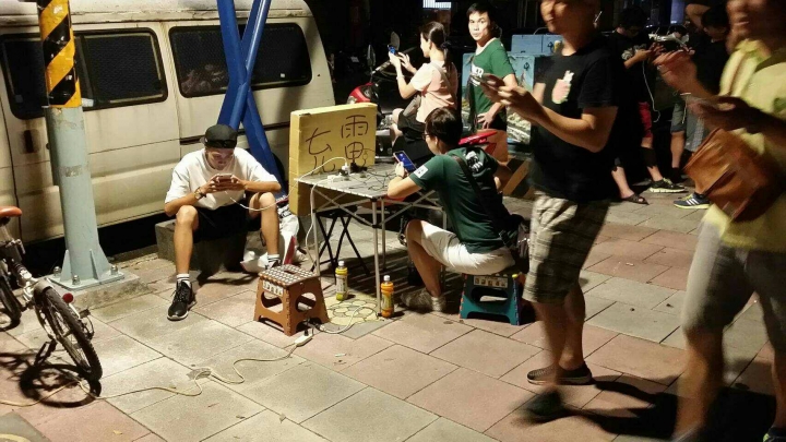 POKEMON GO 大戰 手機架-五匹(MWUPP) VS. NSTAR VS. 方天戟 VS. 多功能夾