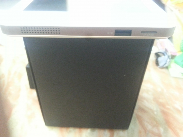 {開箱}不專業之簡易開箱文 瑋台科技平板投影機