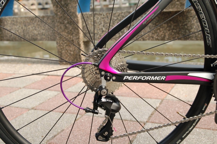 PERFORMER CURVE (ONLY) ONE 105 全球唯一塗裝開箱文