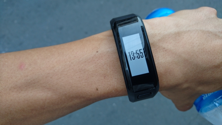【試用】完美融入"心"生活 | Garmin vívosmart® HR(一卡通版)