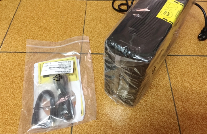 停電 跳電的救星 APC Back-UPS Pro 1000 在線互動式UPS