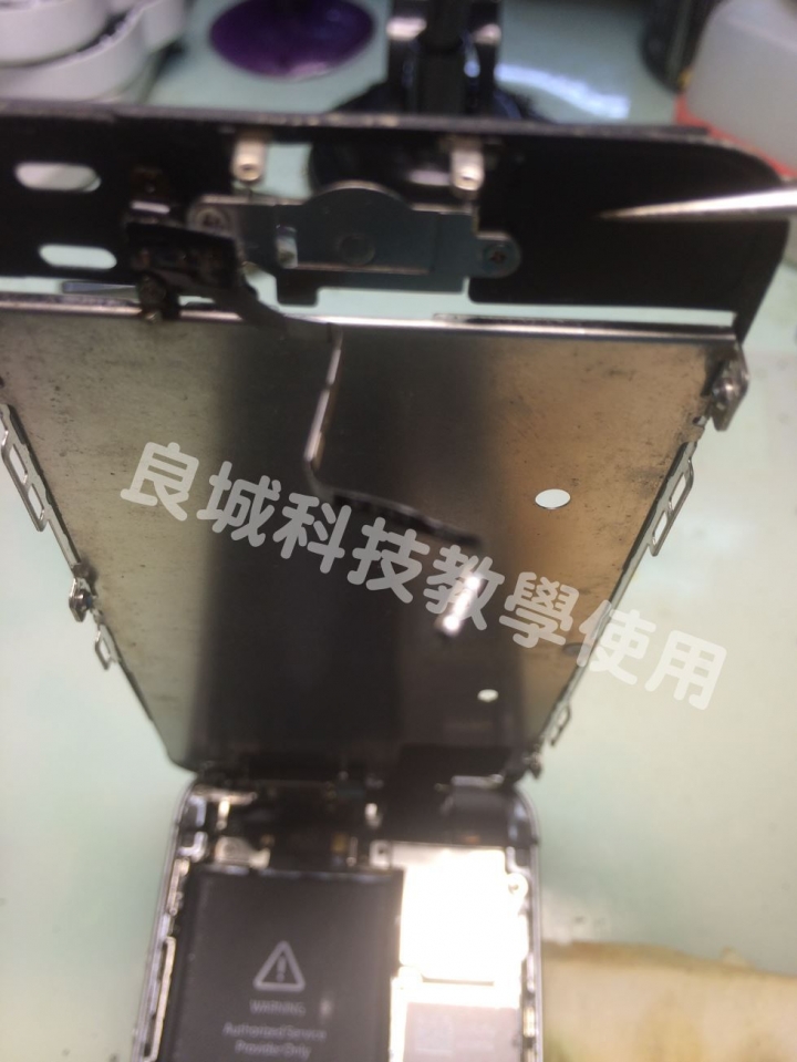 I Phone 5S 五馬分屍(不專業維修分享)