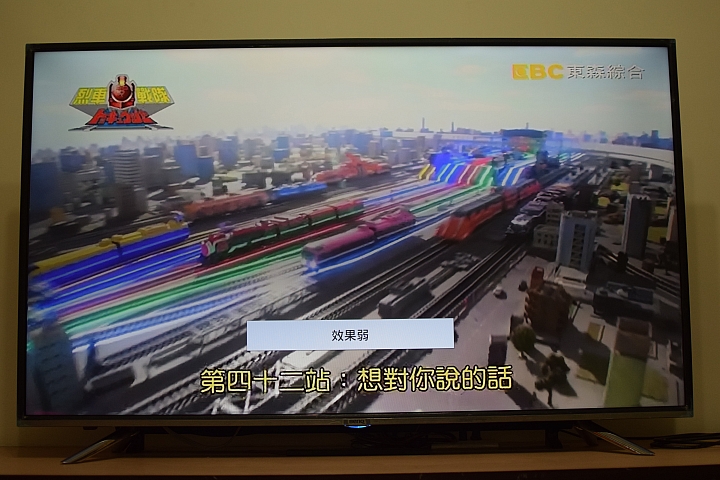UHD disc player 與 BenQ 50IZ7500 絕妙搭配體驗 4K 完美呈現