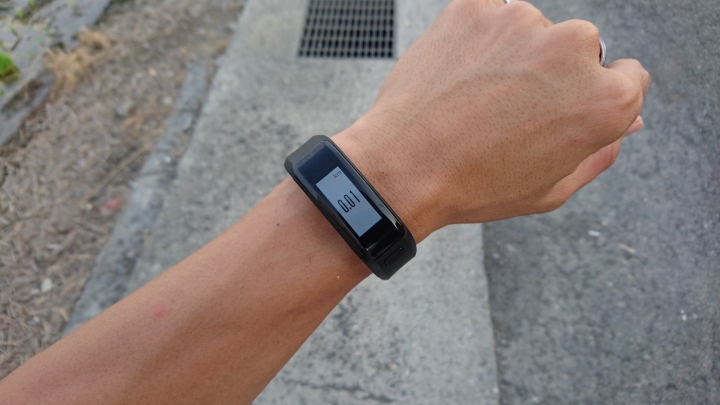【試用】完美融入"心"生活 | Garmin vívosmart® HR(一卡通版)