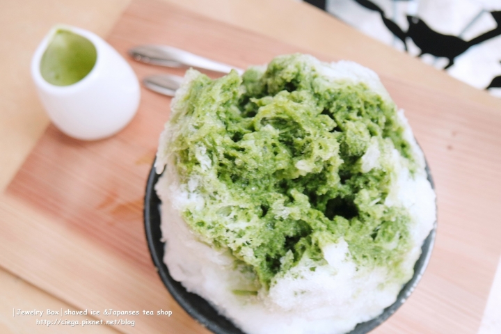 奈良冰品│こおりとお茶のお店ほうせき箱【拖著媽媽去關西】│綿密清爽的優格冰和濃厚抹茶冰超級推薦!│奈良2016隱藏小店、日本人也愛的日式剉冰店