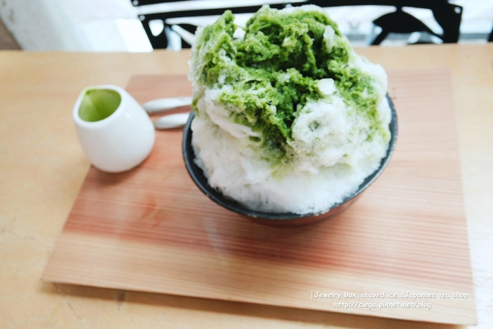奈良冰品│こおりとお茶のお店ほうせき箱【拖著媽媽去關西】│綿密清爽的優格冰和濃厚抹茶冰超級推薦!│奈良2016隱藏小店、日本人也愛的日式剉冰店