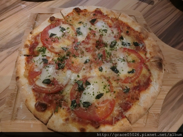 【食記】新北☼新店 H&W Restaurant and Bar**各國啤酒都在這兒**