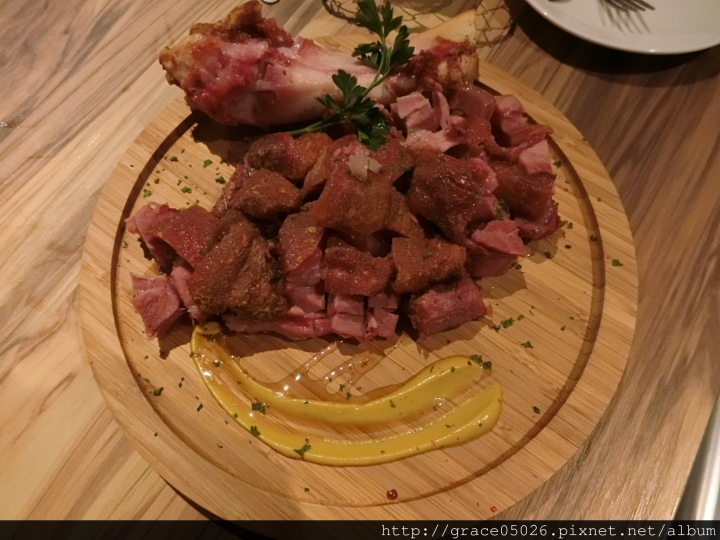【食記】新北☼新店 H&W Restaurant and Bar**各國啤酒都在這兒**