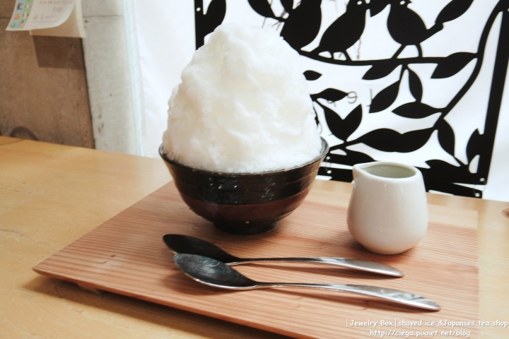 奈良冰品│こおりとお茶のお店ほうせき箱【拖著媽媽去關西】│綿密清爽的優格冰和濃厚抹茶冰超級推薦!│奈良2016隱藏小店、日本人也愛的日式剉冰店