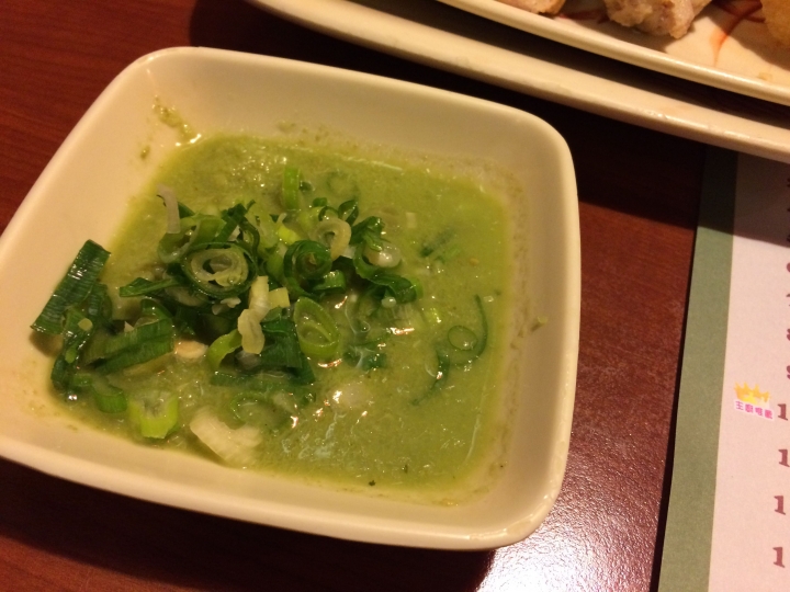 【美食。食記】彰化 彰化市 新店巧味,氣氛典雅 普吉島香茅園 鍋物 火鍋 充滿泰式風情的幽雅空間