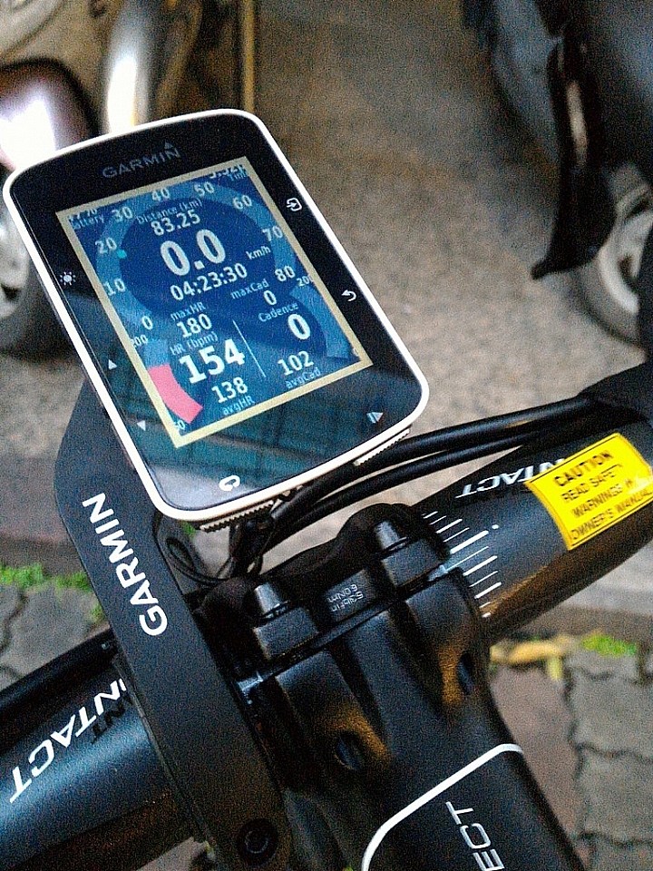 我的第一台公路車 2017 GIANT DEFY ADVANCED 1 首發 >