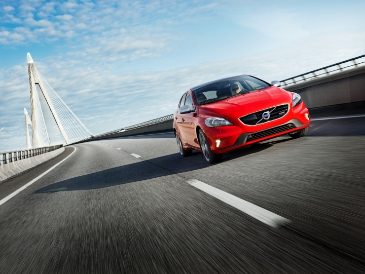 自然畫布 - 北歐輕旅行/Volvo V40 Cross Country