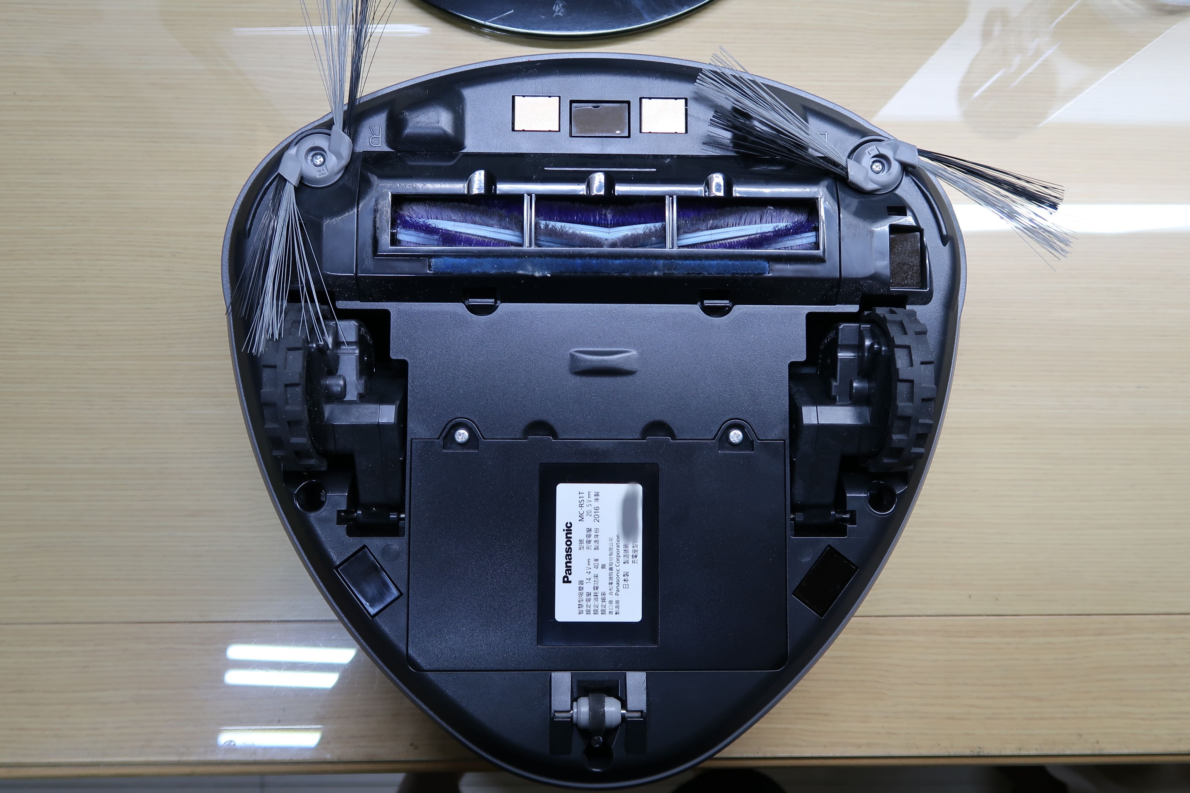 掃地機器人 Panasonic RULO \ Neato Botvac D75 \ LG HOM-BOT VR64701LVM 使用心得
