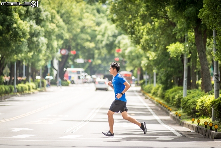 性能兼備 UNDER ARMOUR Charged Bandit 2