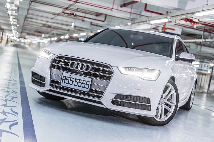 低調的暴力美學-AUDI S6 Avant 開箱分享
