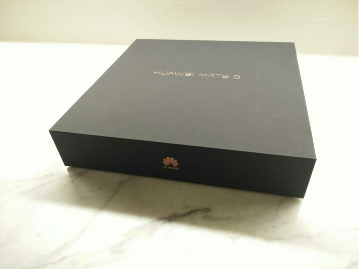 Mate8 蝙蝠俠特仕版 開箱!