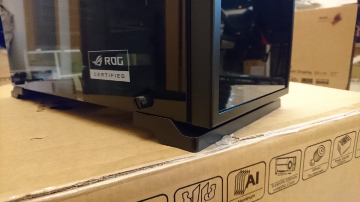 讓機殼像宇宙般無限延伸 In Win 805 infinity 不專業開箱