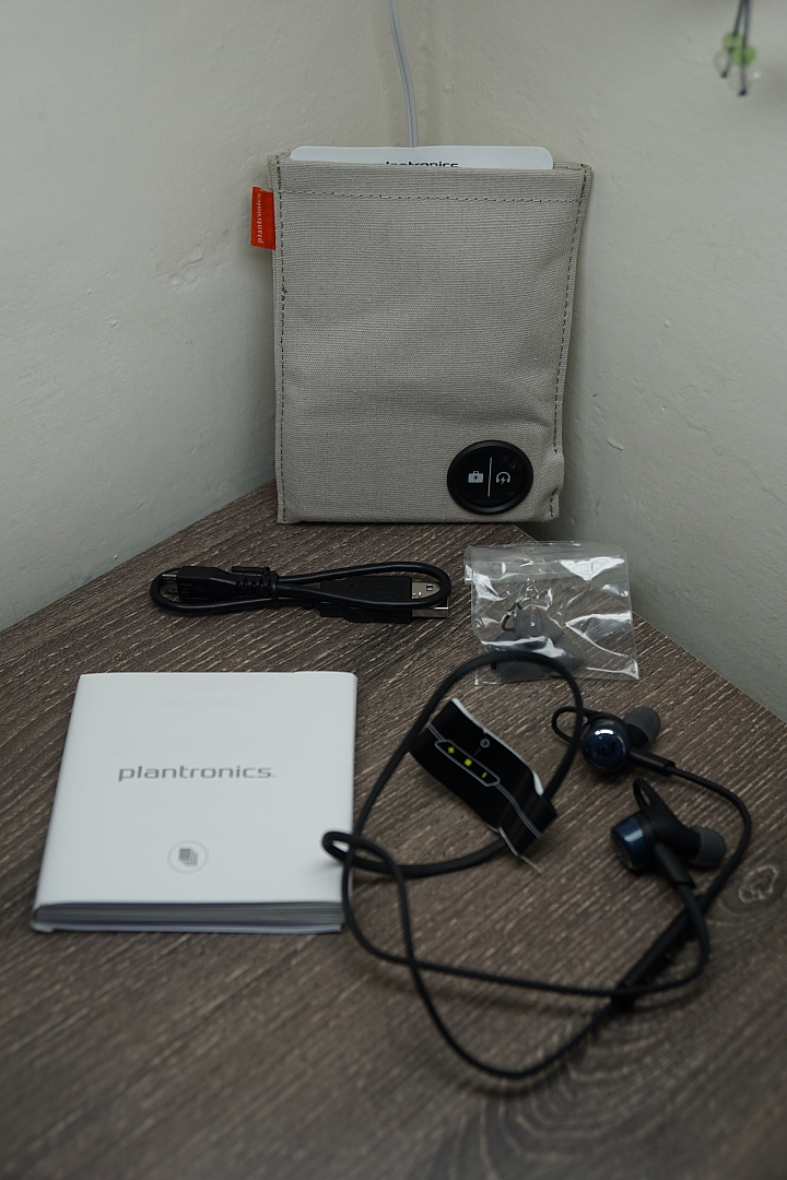 「開箱」Plantronics BackBeat GO3 精裝版藍牙耳機 單寧藍